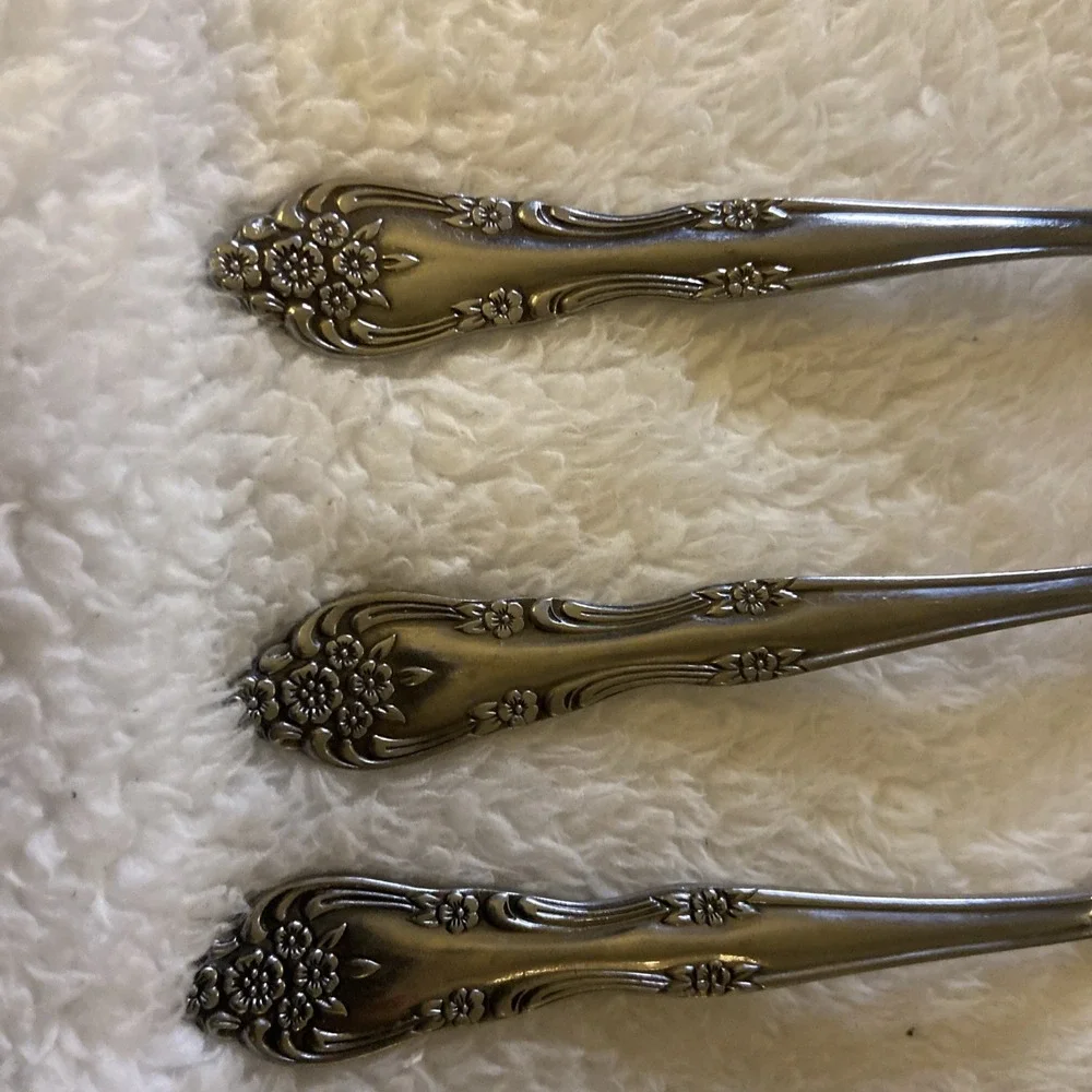 Dream Rose Lot of 7 Stainless Teaspoons 10 Roses China 6